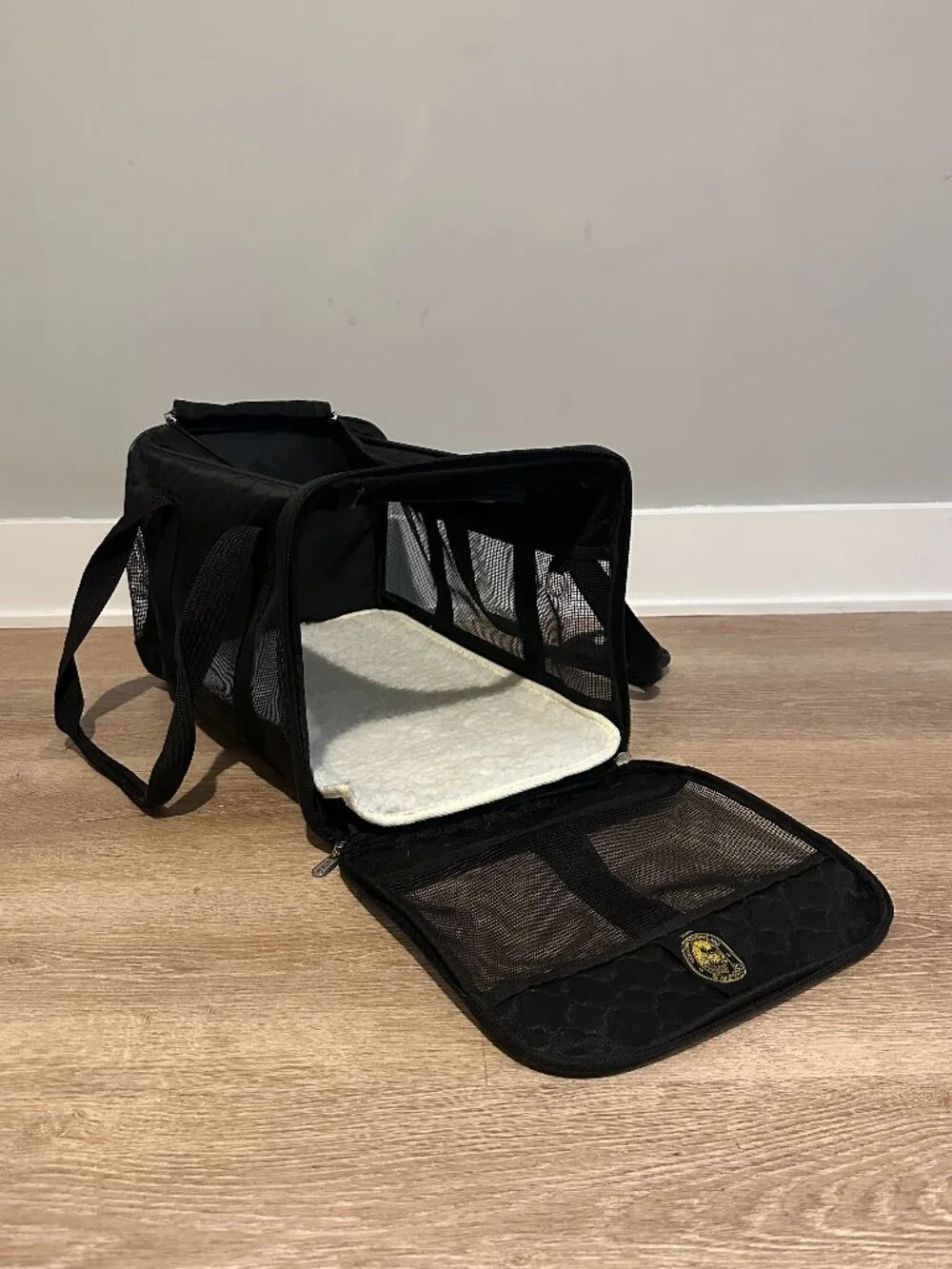 Airline Approved Pet Carrier - Excellent Condition